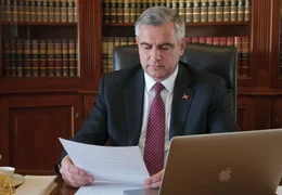 Klucze Microsoft Office i Windows dla biura tłumaczeń przysięgłych — Pakiety, Ceny i KSeF 2026